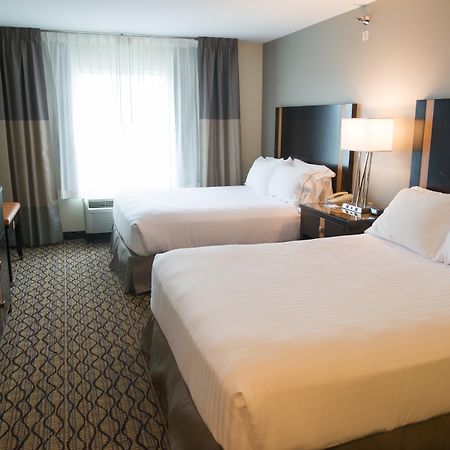 Holiday Inn Express Hotel & Suites Chanhassen By Ihg Экстерьер фото