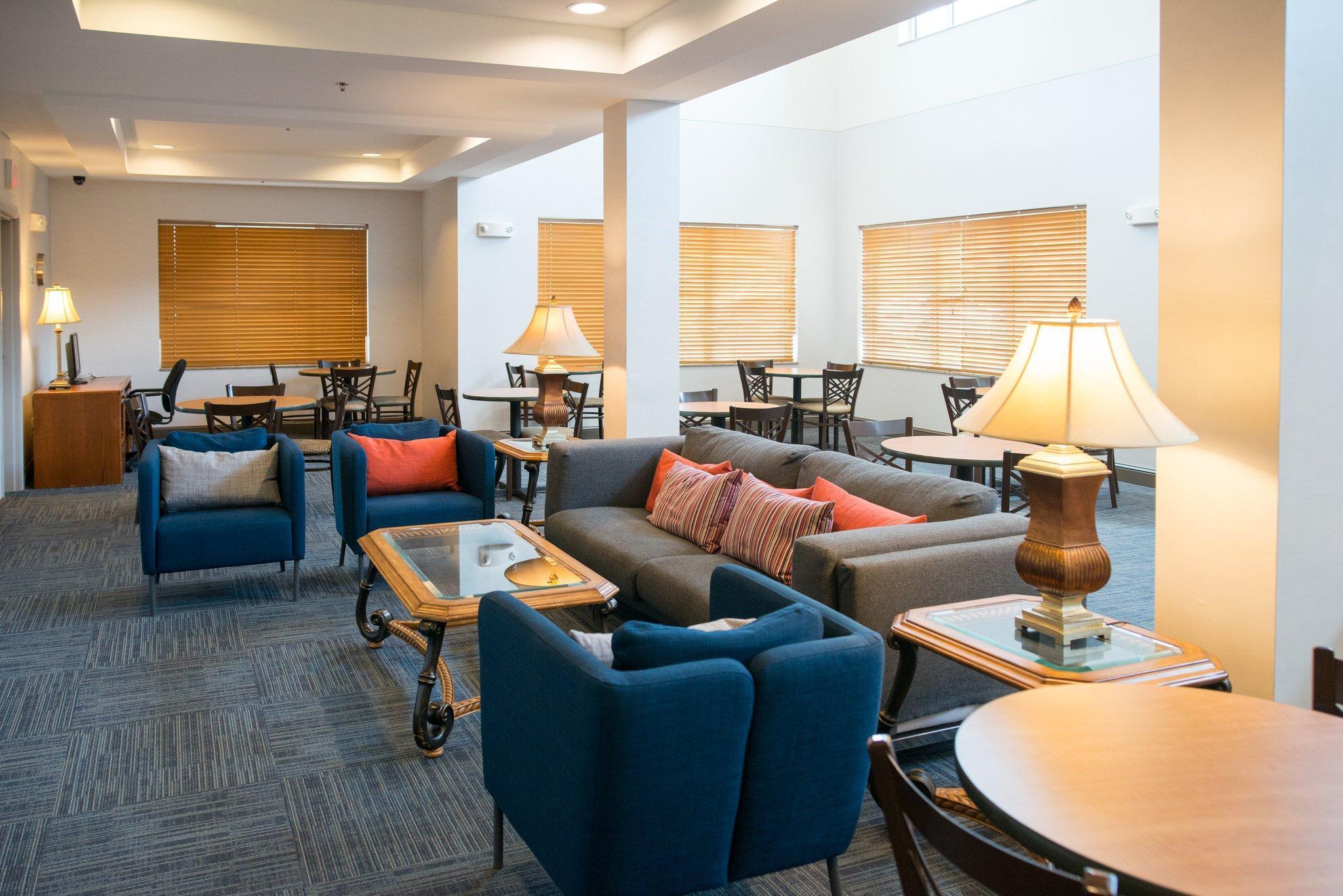 Holiday Inn Express Hotel & Suites Chanhassen By Ihg Экстерьер фото