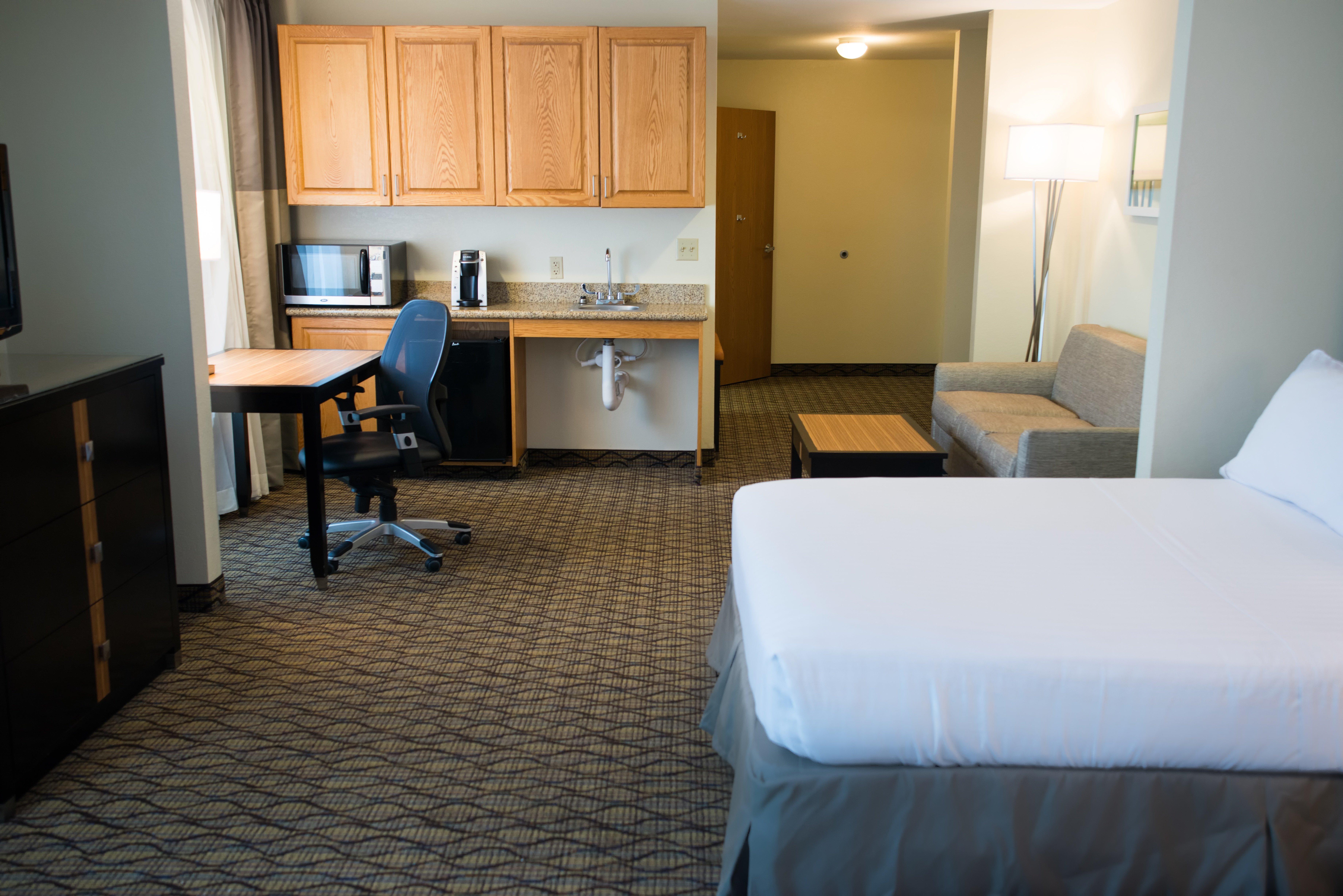 Holiday Inn Express Hotel & Suites Chanhassen By Ihg Экстерьер фото