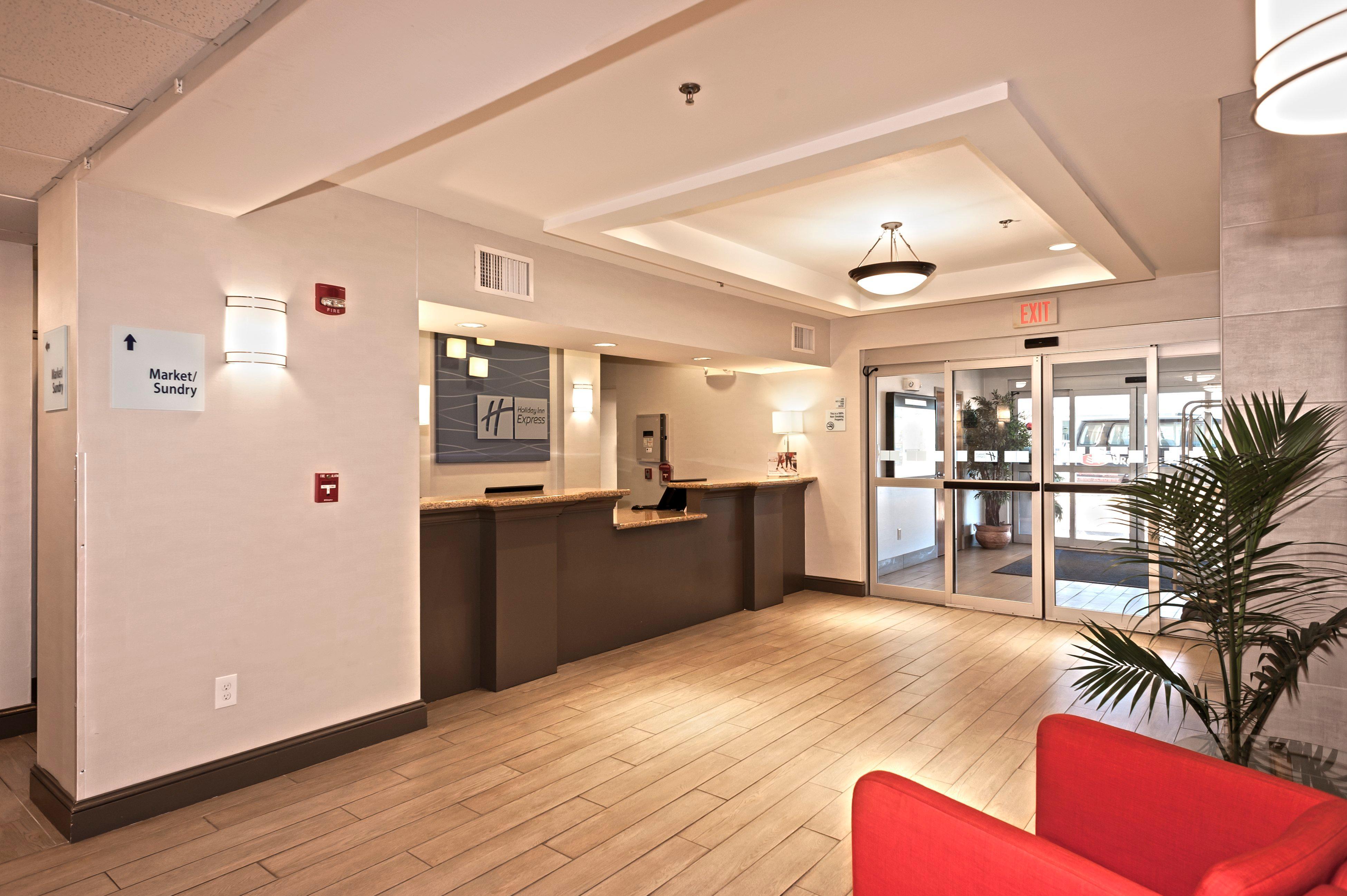 Holiday Inn Express Hotel & Suites Chanhassen By Ihg Экстерьер фото
