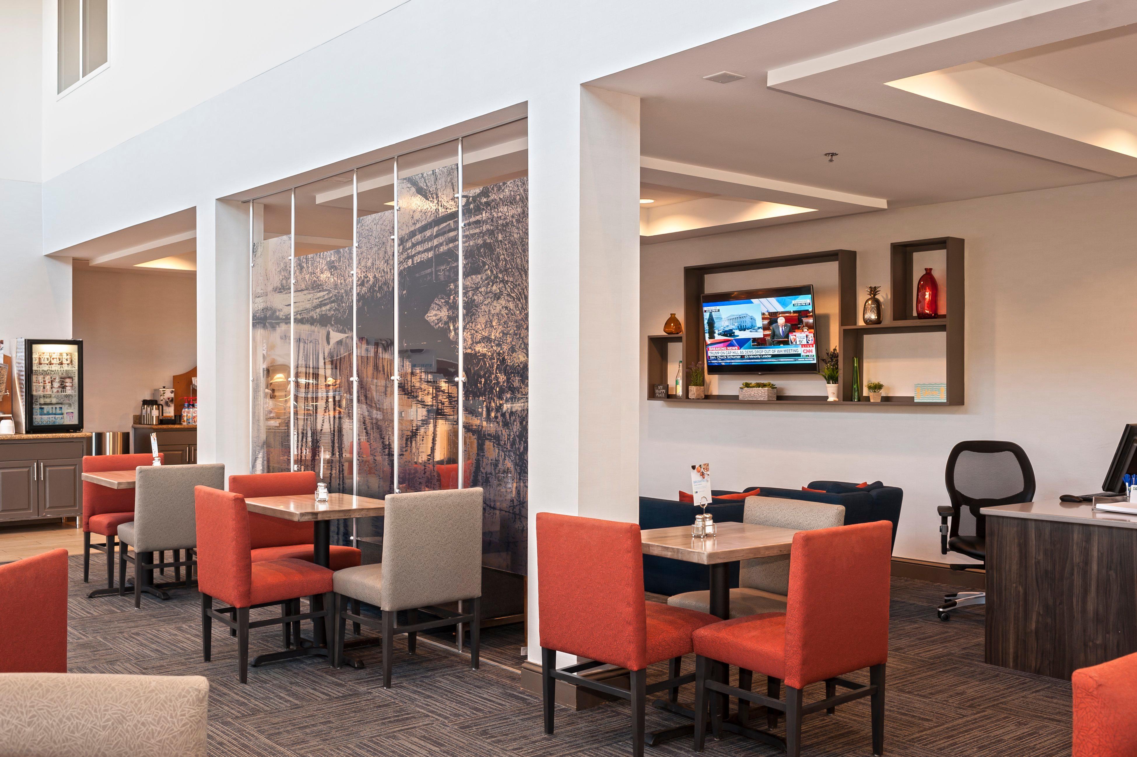Holiday Inn Express Hotel & Suites Chanhassen By Ihg Экстерьер фото