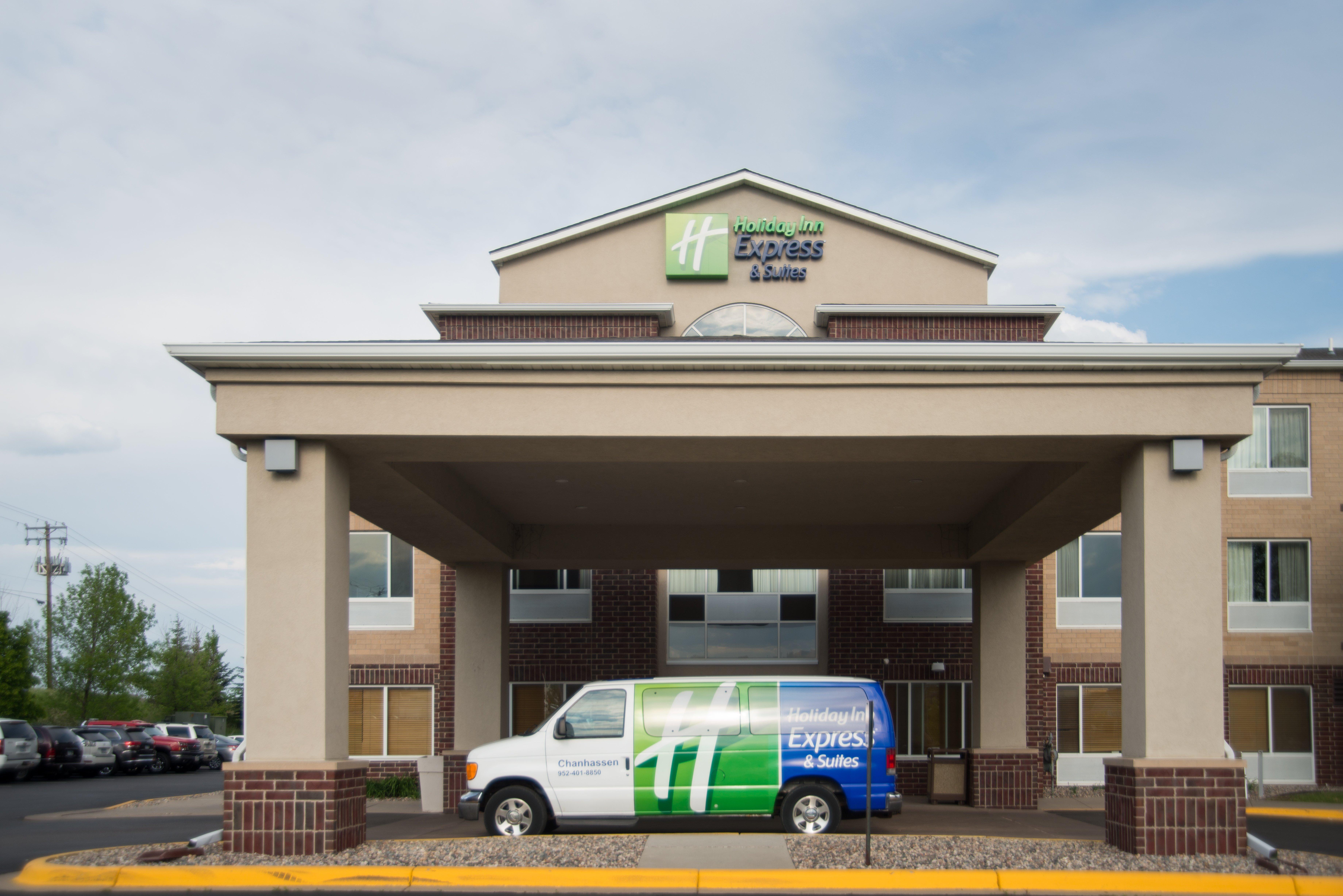 Holiday Inn Express Hotel & Suites Chanhassen By Ihg Экстерьер фото