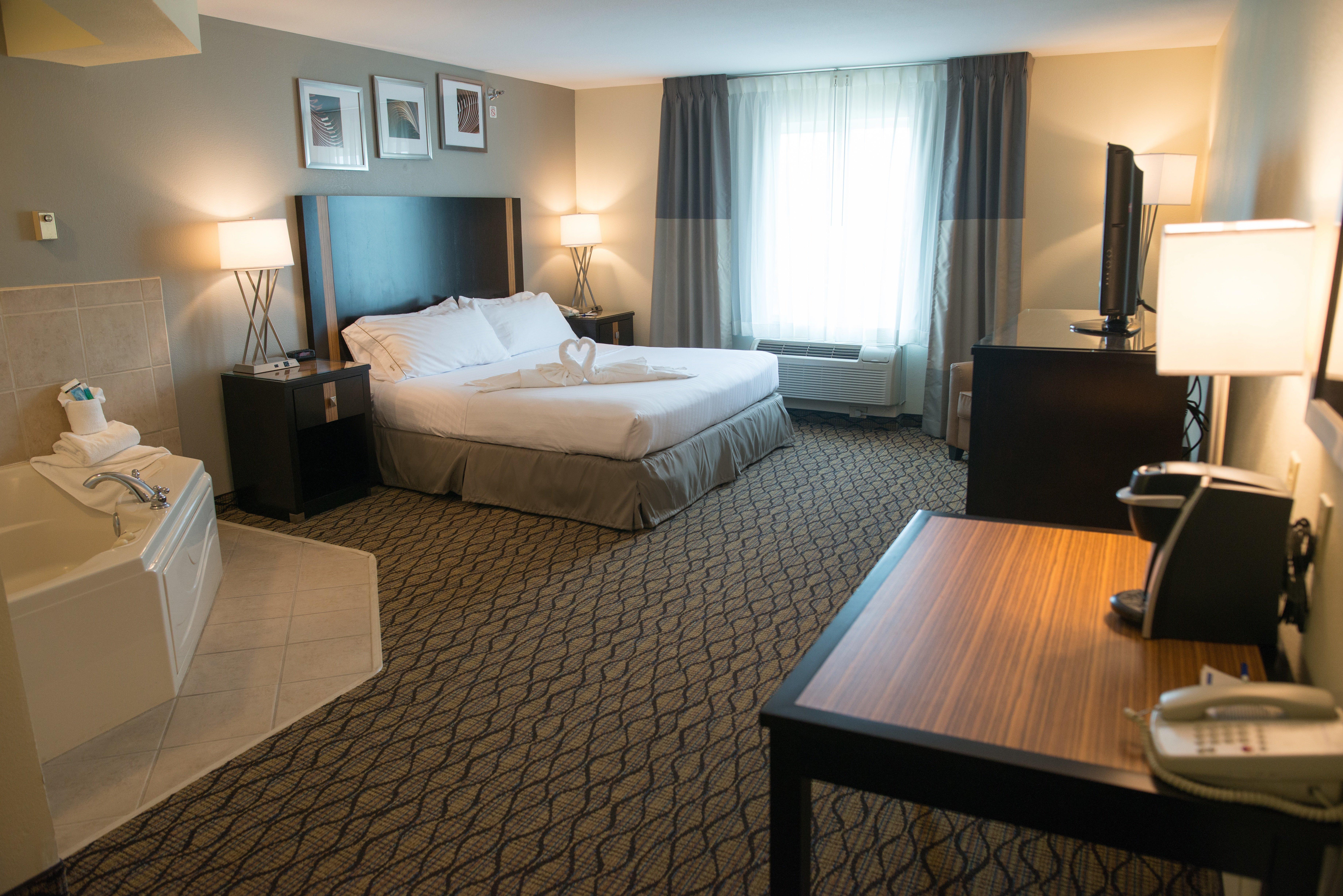 Holiday Inn Express Hotel & Suites Chanhassen By Ihg Экстерьер фото