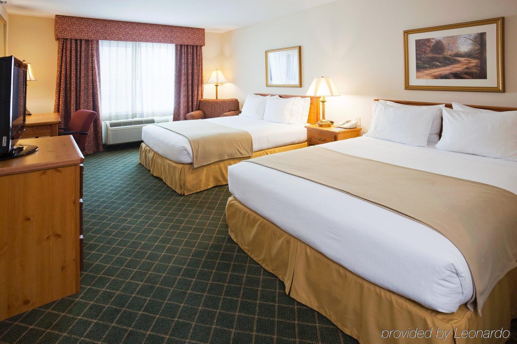 Holiday Inn Express Hotel & Suites Chanhassen By Ihg Экстерьер фото