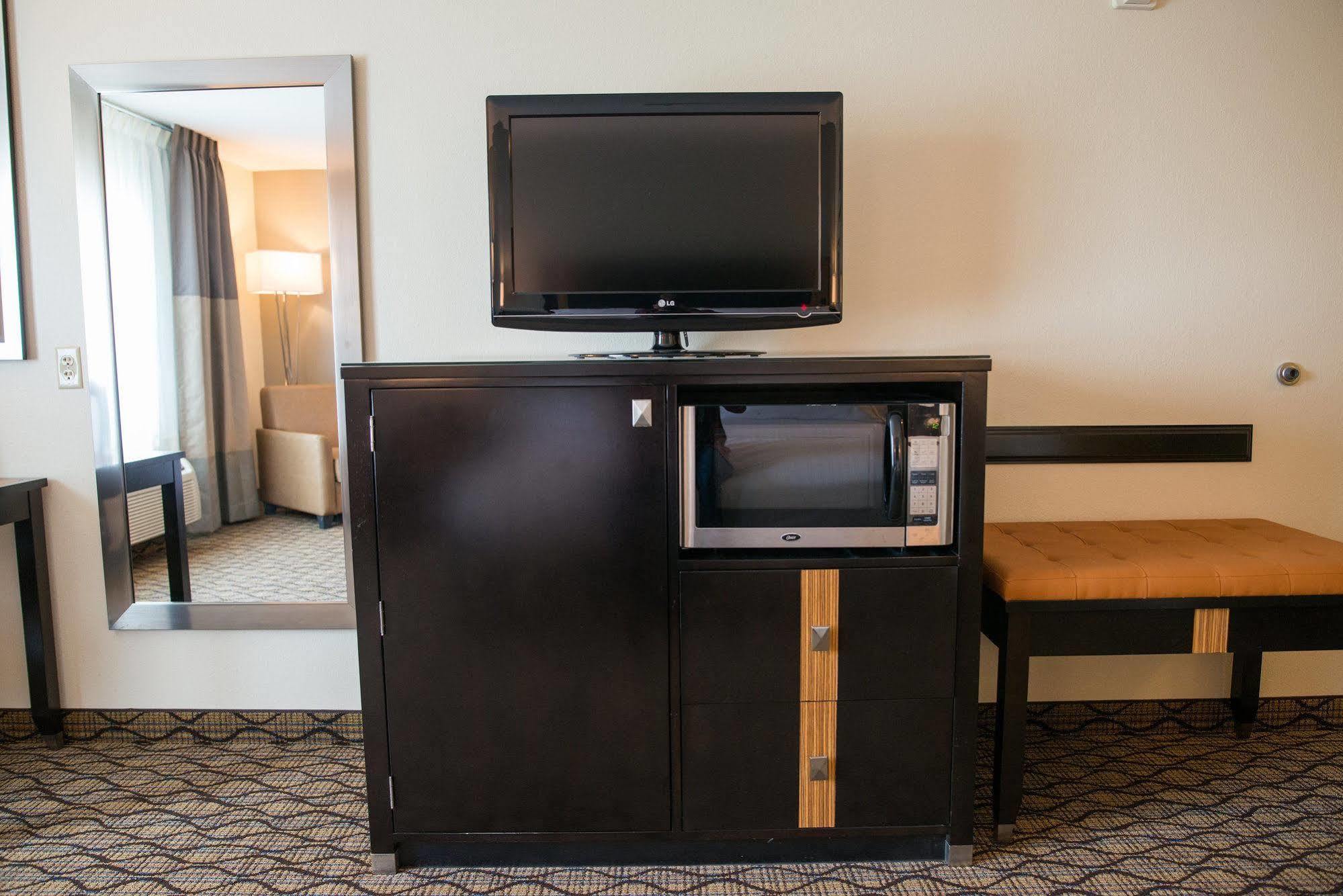 Holiday Inn Express Hotel & Suites Chanhassen By Ihg Экстерьер фото